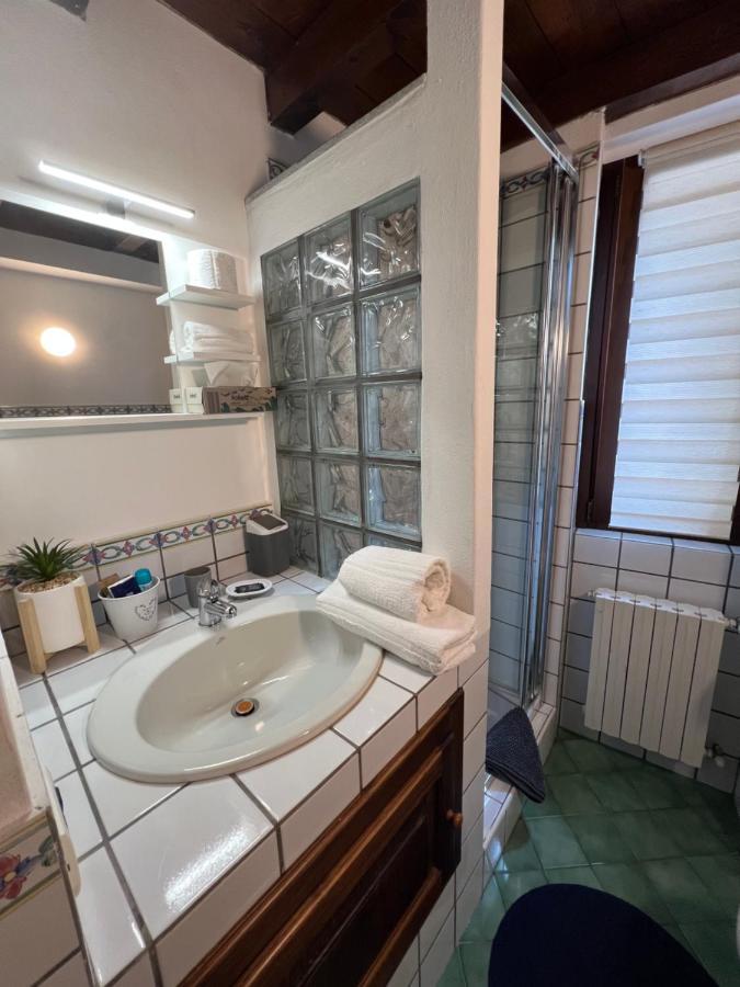 Vittoria Holiday House สเตรซา ภายนอก รูปภาพ